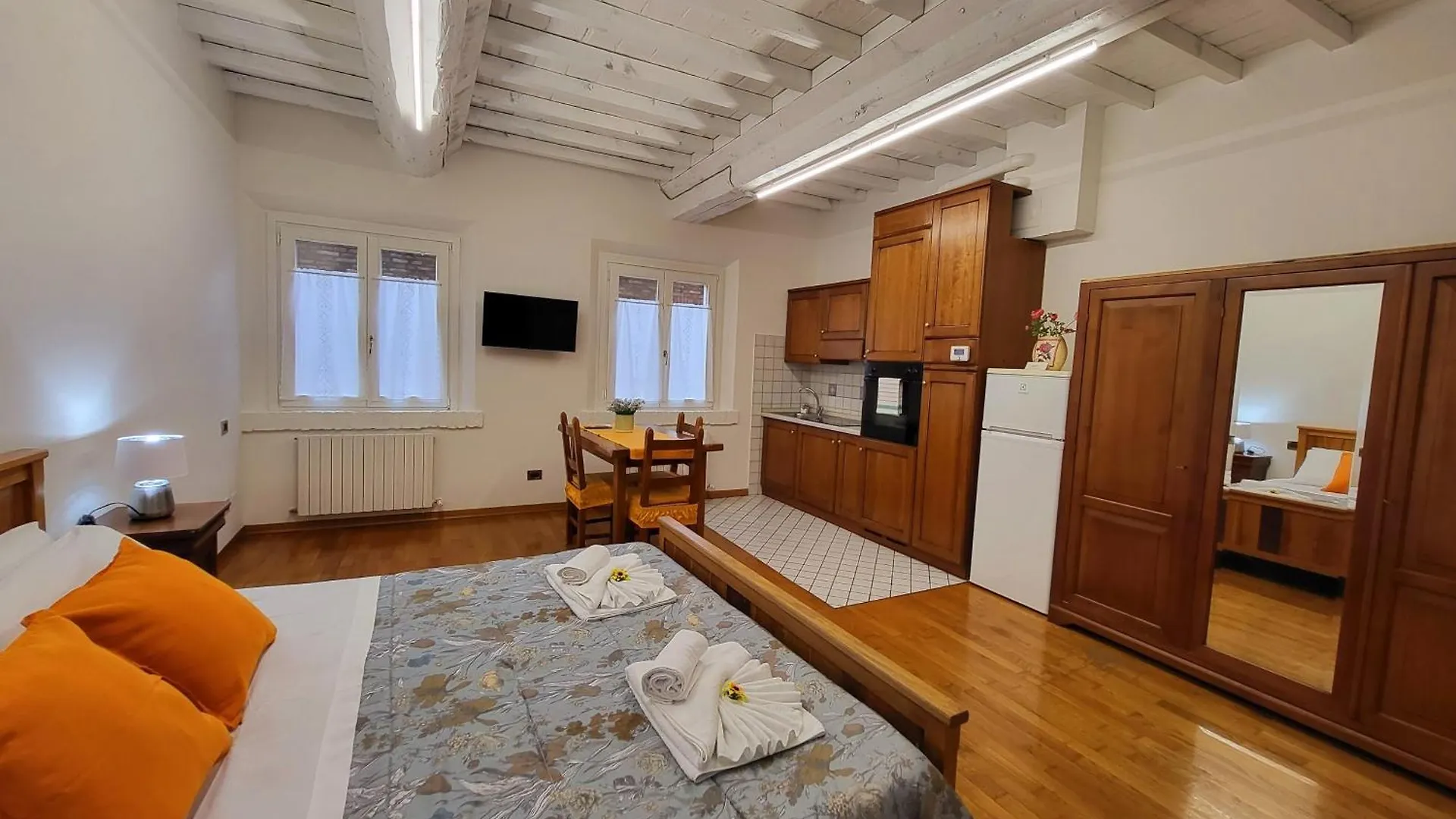 Residence Antico Borgo Modena Aparthotel