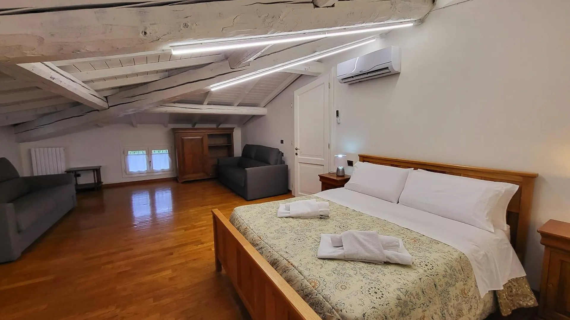 Residence Antico Borgo Modena 0*,