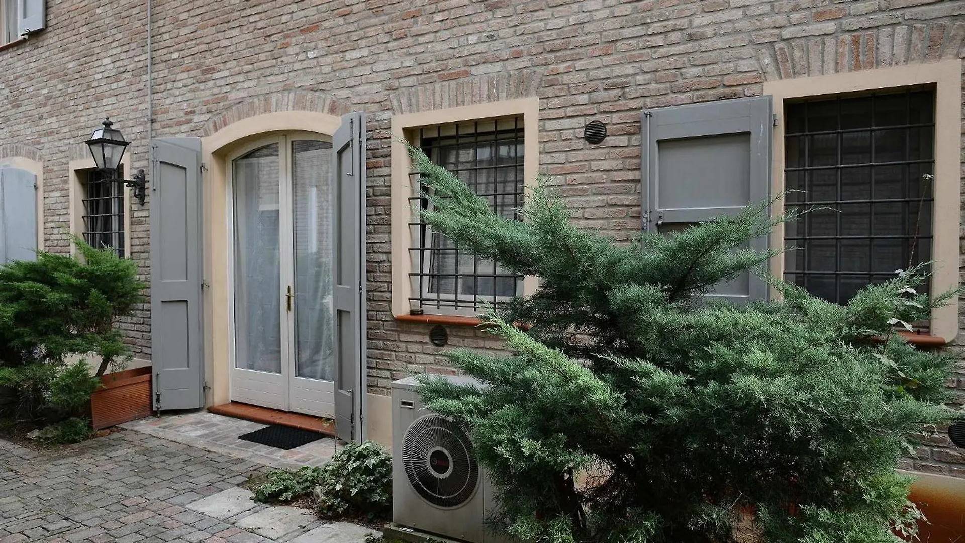 Residence Antico Borgo Modena 0*,  Italy